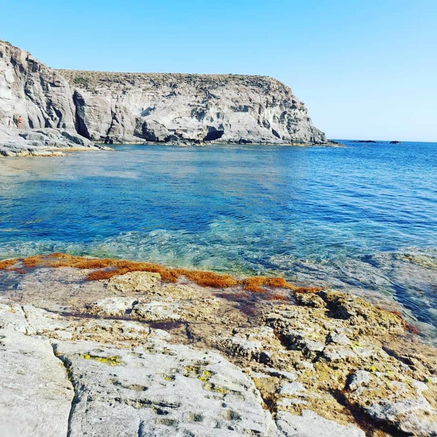 Casa Vacanze"Il Bouganville" Carbonia Eksteriør bilde
